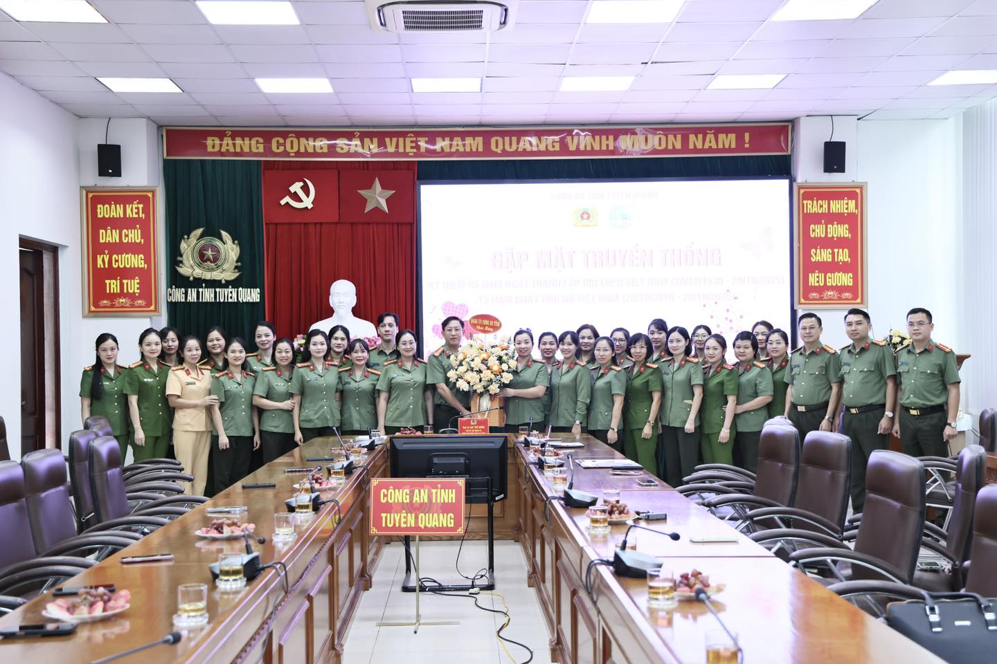 XÂY DỰNG HỘI VIÊN PHỤ NỮ CÔNG AN TUYÊN QUANG NĂNG ĐỘNG, SÁNG TẠO, BẢN LĨNH, NHÂN VĂN
