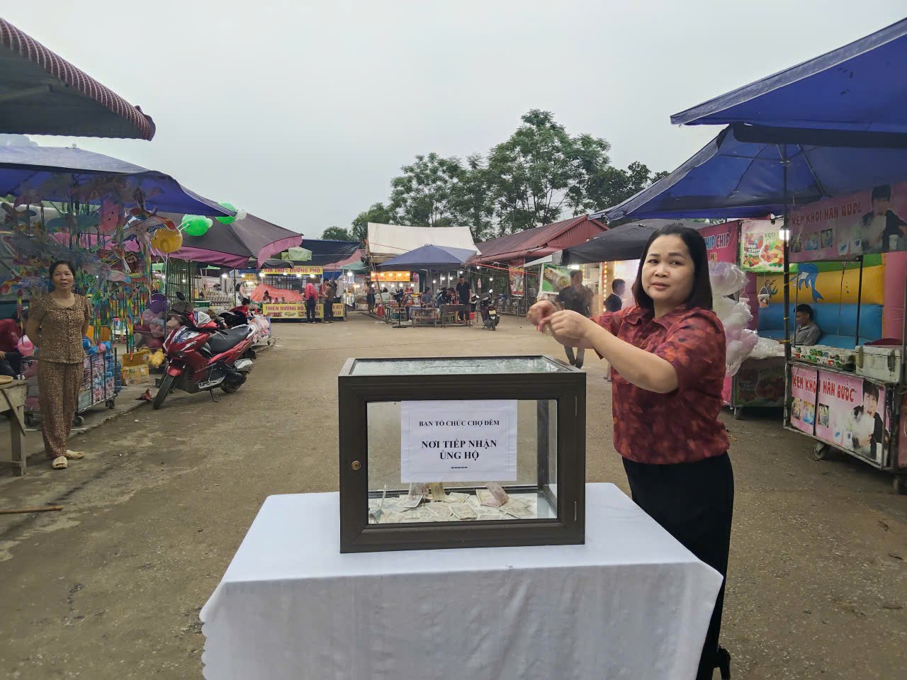 Chợ đ&ecirc;m C ld.jpg