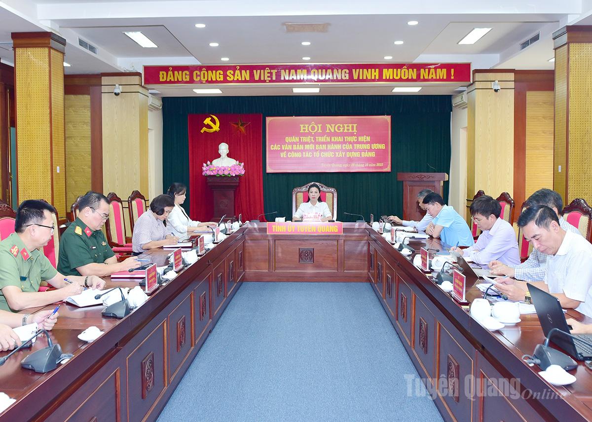 Quán triệt, triển khai các văn bản mới về công tác tổ chức xây dựng Đảng