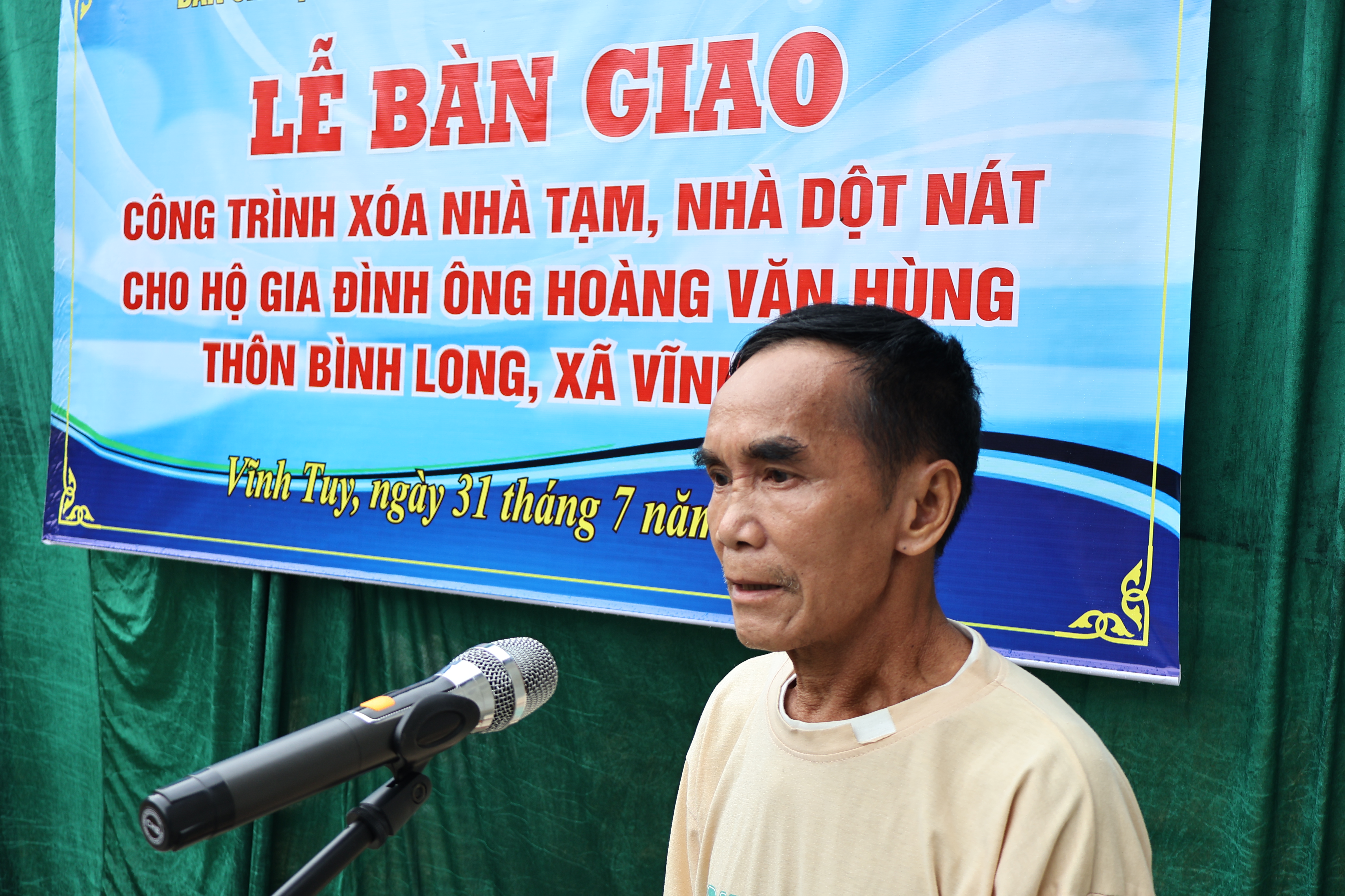 B&agrave;n giao nh&agrave; tạm th B Long sang 31 th 7 33.JPG
