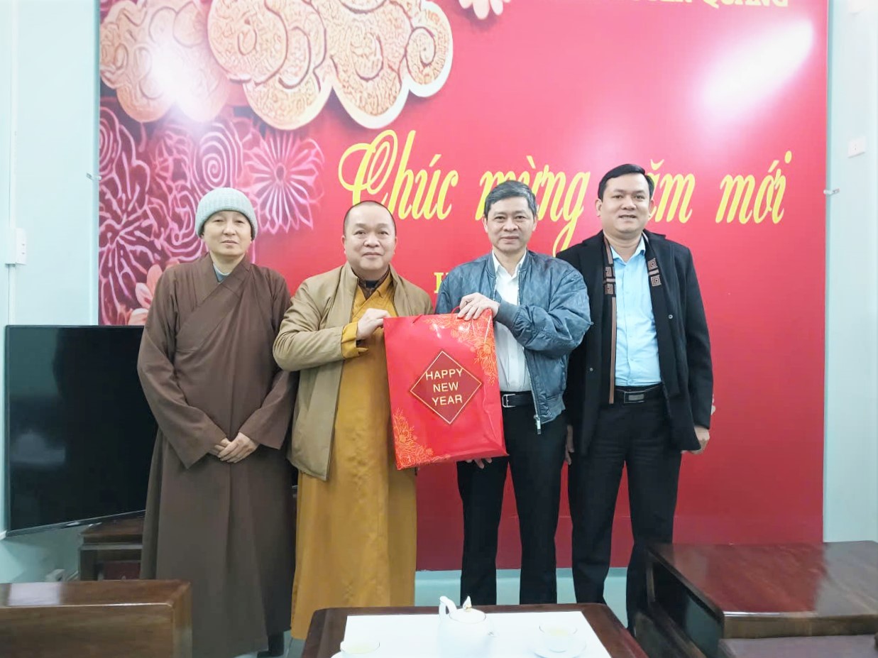 Ban Trị sự Giáo hội Phật giáo Việt Nam tỉnh, đã đến thăm, chúc Tết cấp ủy, chính quyền phường Minh Xuân nhân dịp đầu Xuân mới.