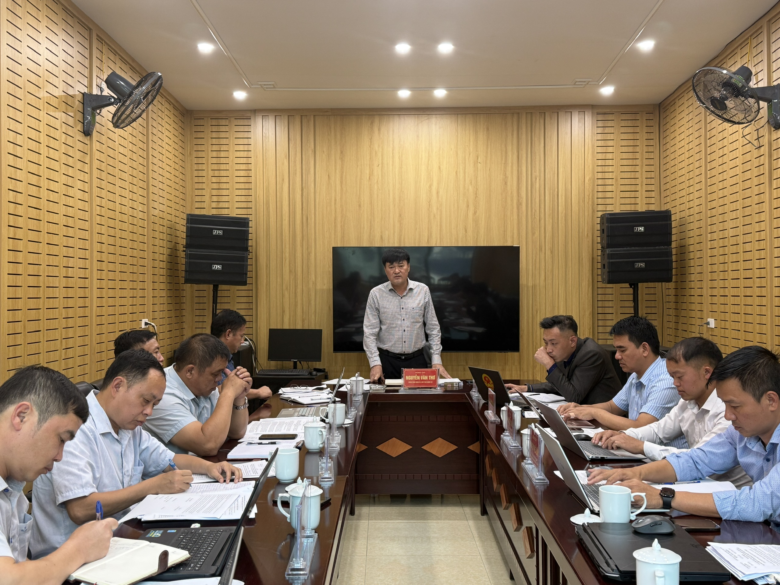 SÀ PHÌN TỔ CHỨC PHIÊN HỌP THƯỜNG KỲ UBND XÃ THÁNG 9 NĂM 2026
