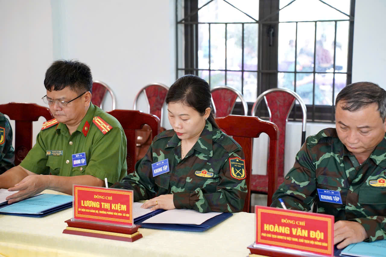 z8041715086460_ad46407cb75d5a48e5bcb8ce2cc35b4b.jpg
