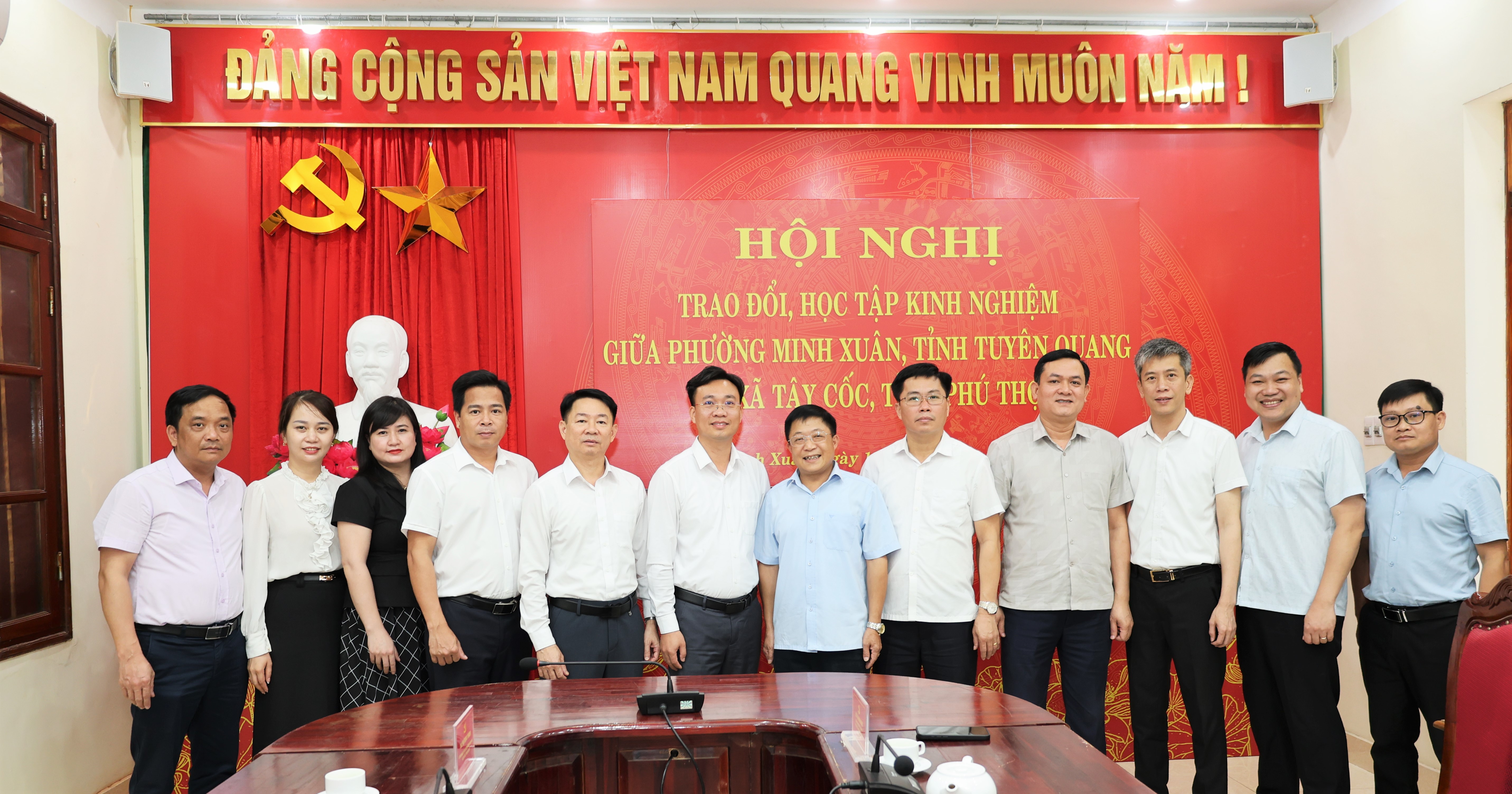 Xã Tây Cốc, tỉnh Phú Thọ trao đổi, học tập kinh nghiệm tại phường Minh Xuân