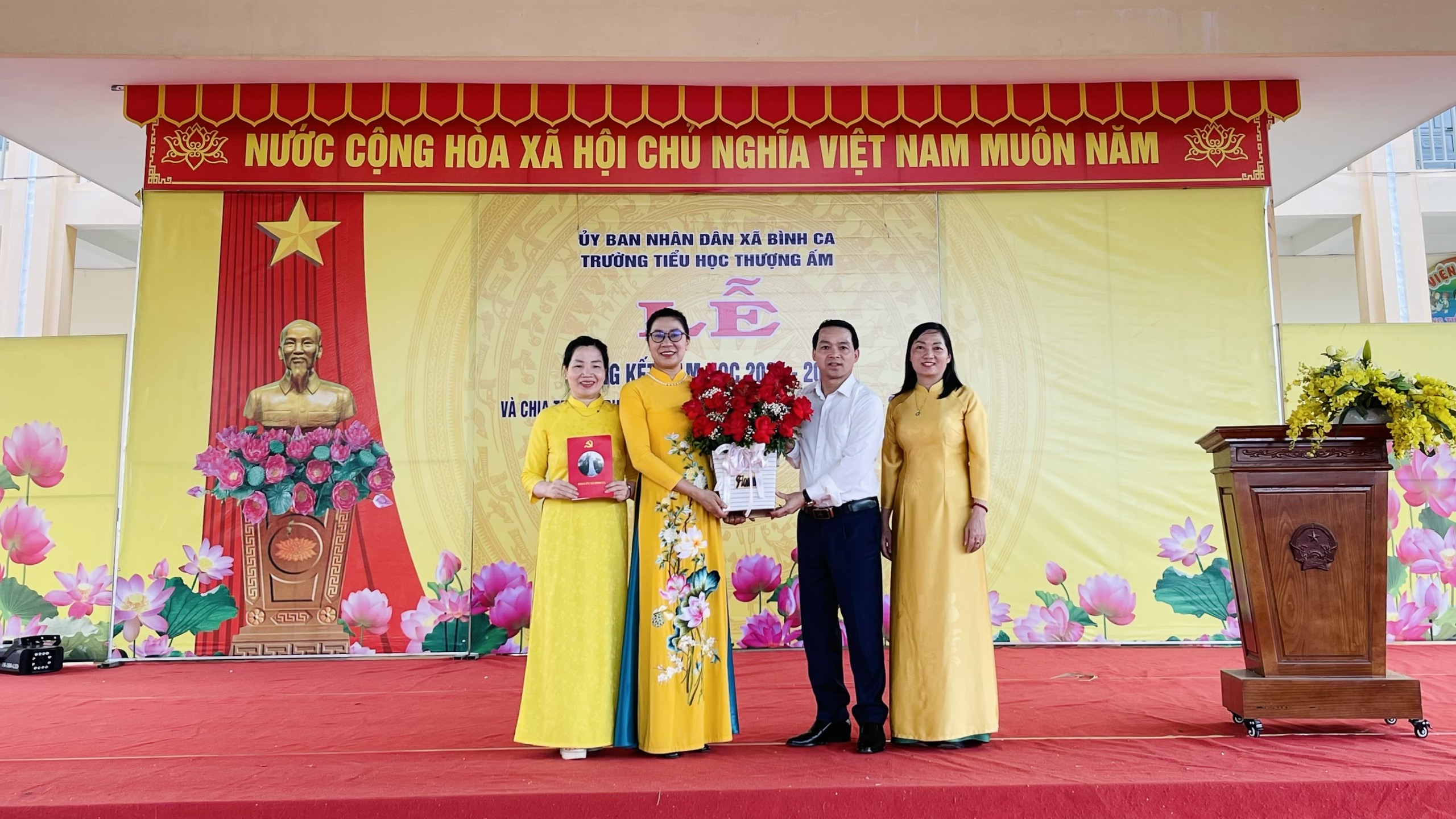 Đồng chí Bí thư Đảng ủy xã dự Lễ tổng kết năm học 2025 – 2026 tại Trường Tiểu học Thượng Ấm