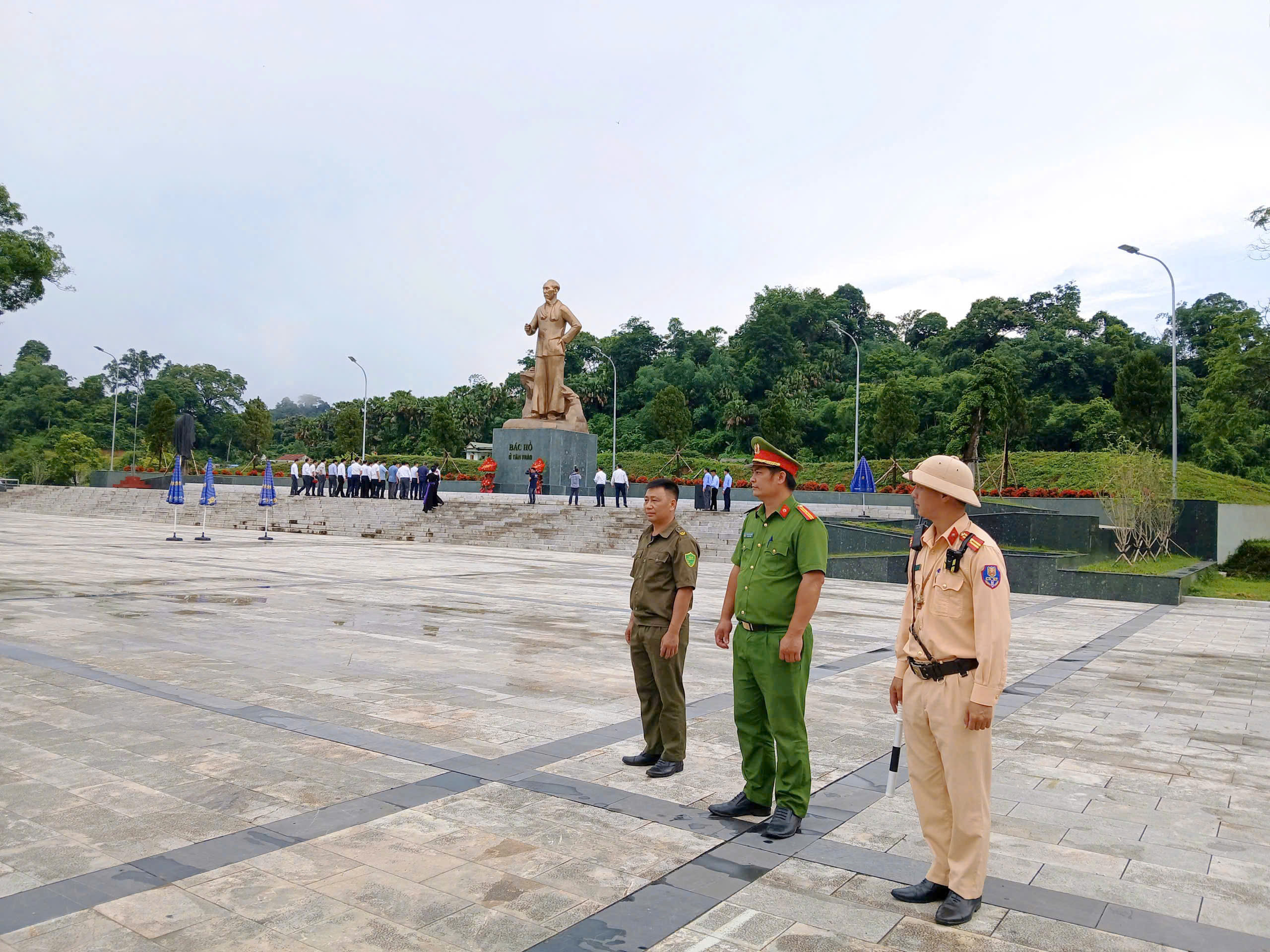 BẢO ĐẢM TUYỆT ĐỐI AN NINH, AN TOÀN ĐOÀN CÔNG TÁC CỦA BAN TỔ CHỨC TRUNG ƯƠNG HOẠT ĐỘNG VỀ NGUỒN TẠI TỈNH TUYÊN QUANG