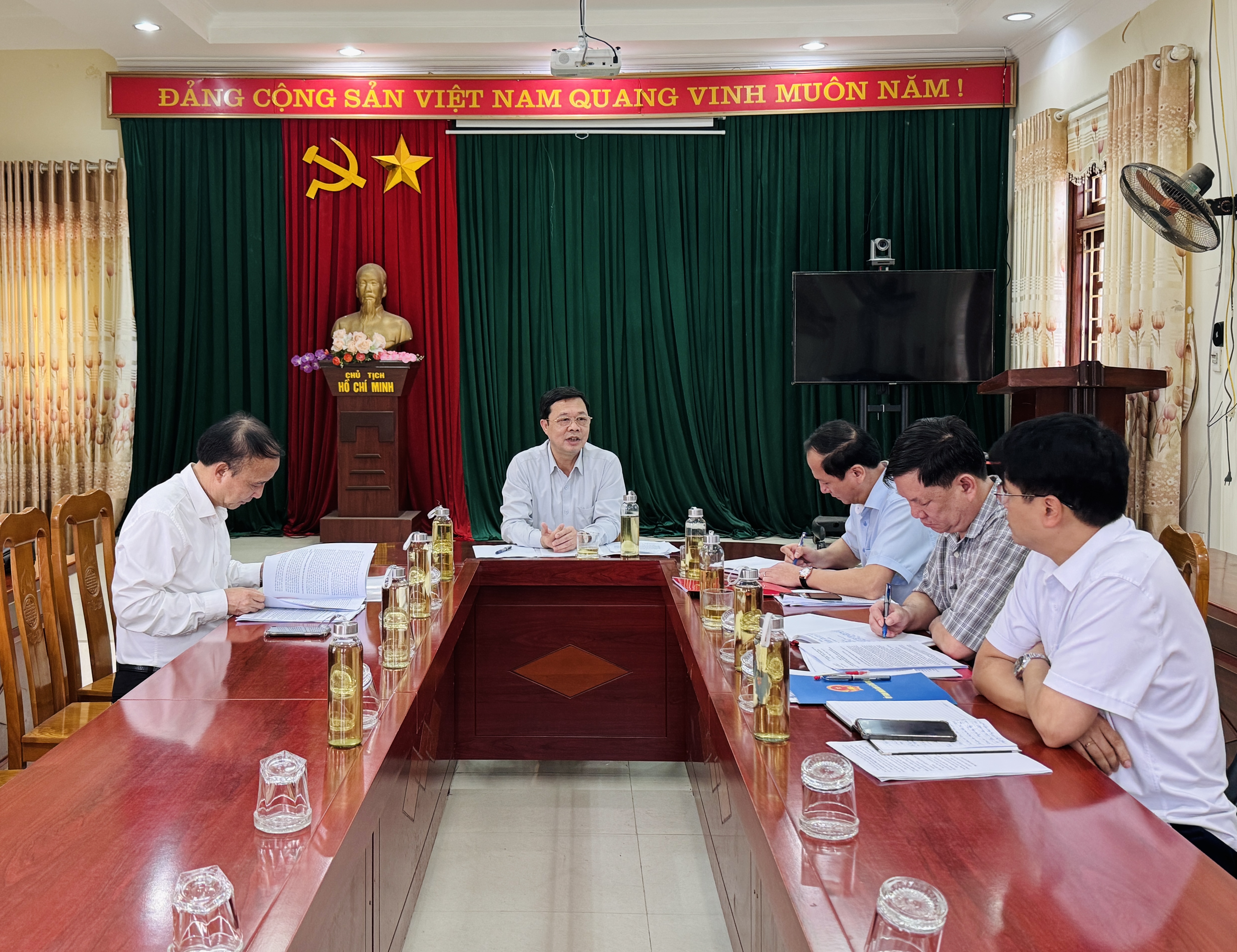 Đoàn công tác Ban Tổ chức Trung ương và Tỉnh ủy làm việc với xã Tân Trào