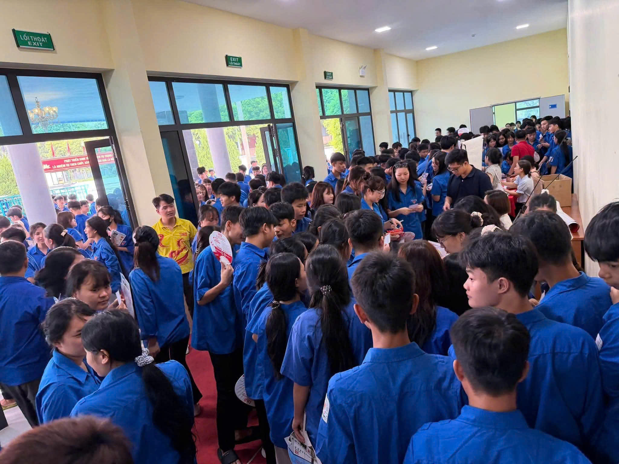 Việc làm 3.jpg