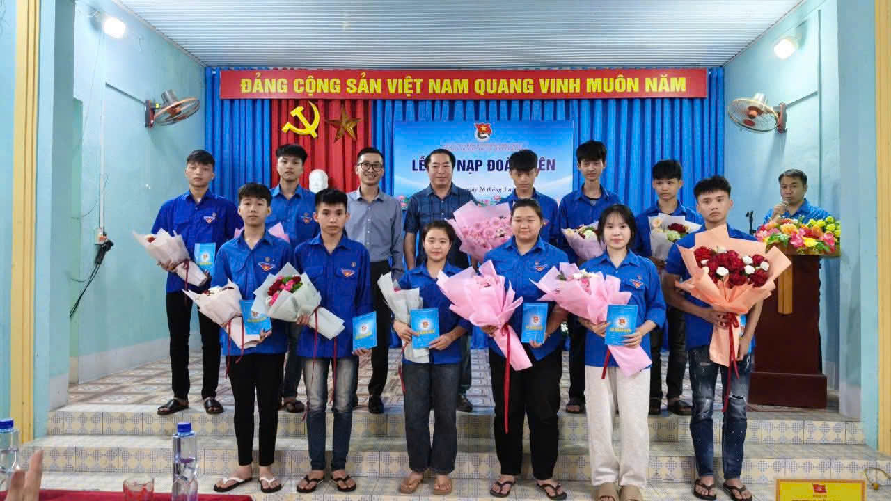 kết nạp đo&agrave;n vi&ecirc;n mới.jpg