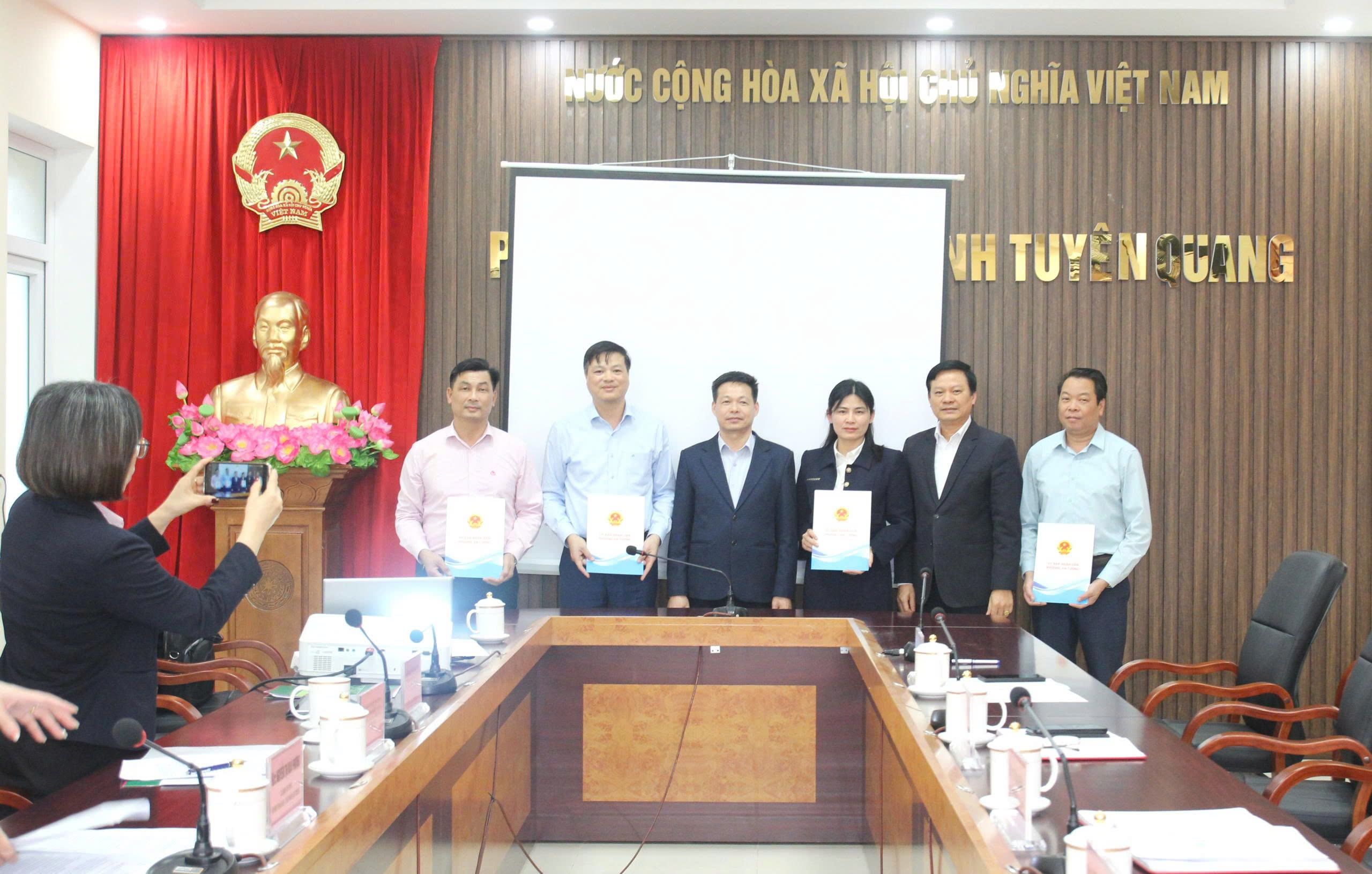 Phường An Tường: Công bố quyết định thành lập Ban Đại diện Hội đồng quản trị Ngân hàng Chính sách xã hội phường