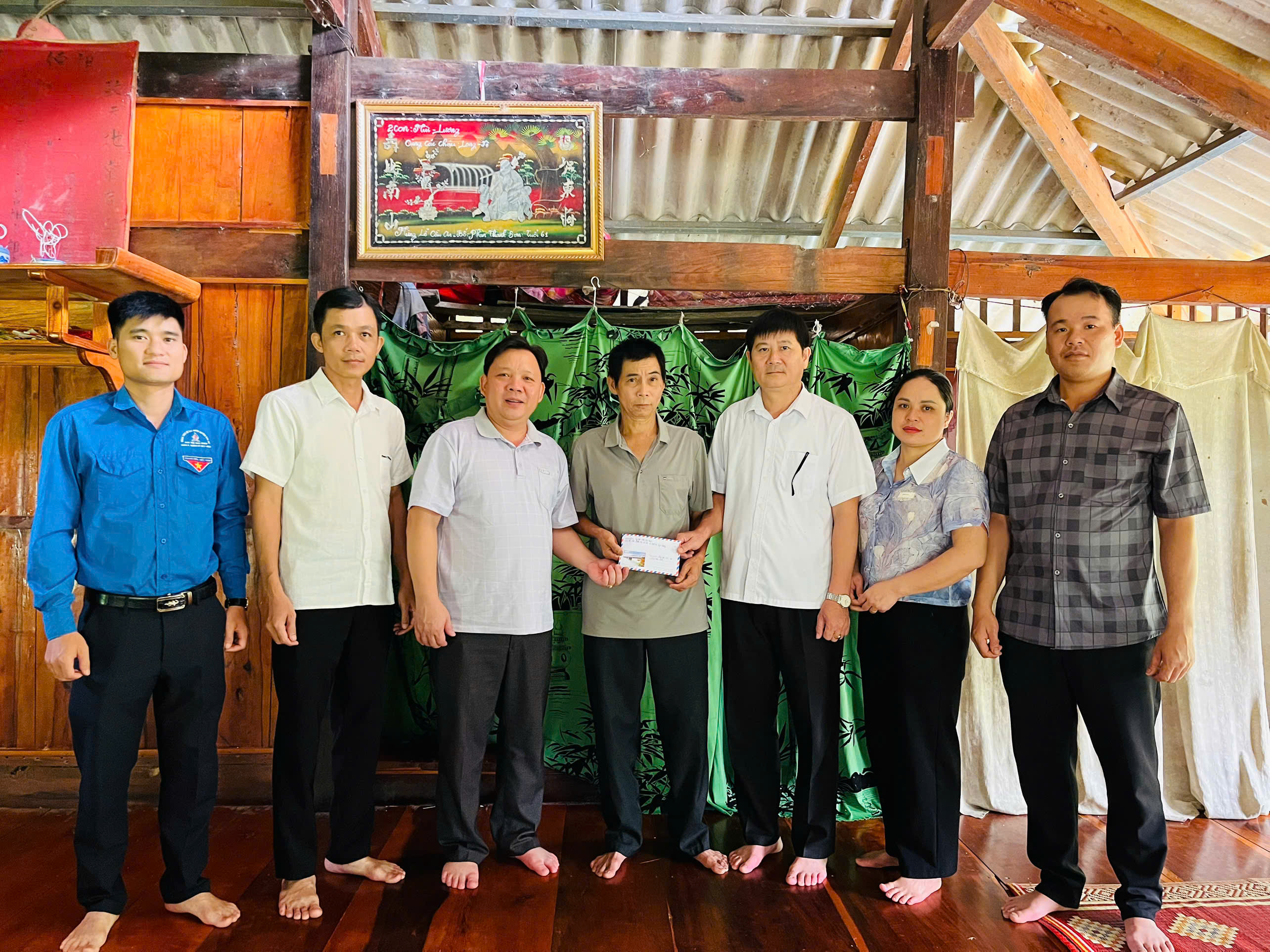 UỶ BAN MTTQ VIỆT NAM XÃ MINH SƠN TRI ÂN CÁC GIA ĐÌNH CHÍNH SÁCH NHÂN KỶ NIỆM 79 NĂM NGÀY THƯƠNG BINH - LIỆT SĨ (27/7/1947 - 27/7/2026)