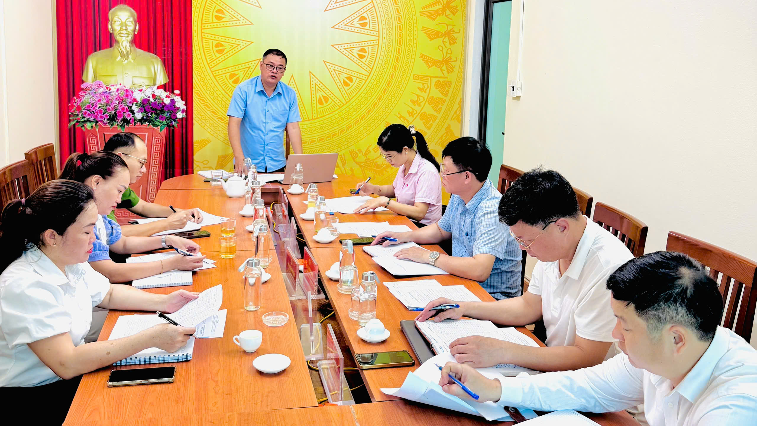 Ban đại diện Hội đồng quản trị Ngân hàng Chính sách xã hội xã Hồng Thái tổ chức họp đánh giá kết quả hoạt động quý II, triển khai nhiệm vụ quý III năm 2026 (mở rộng)