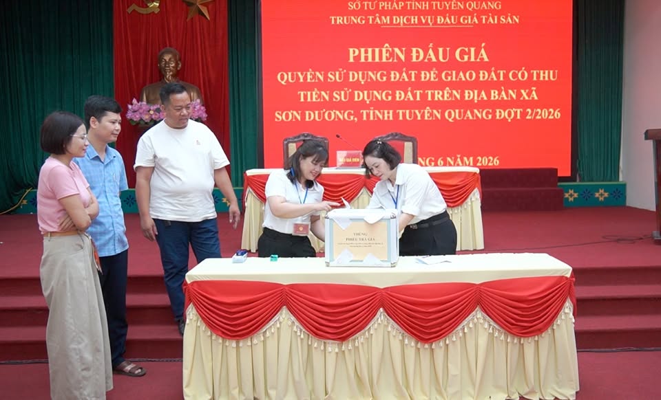 Xã Sơn Dương tổ chức thành công phiên đấu giá quyền sử dụng đất đợt 2 năm 2026