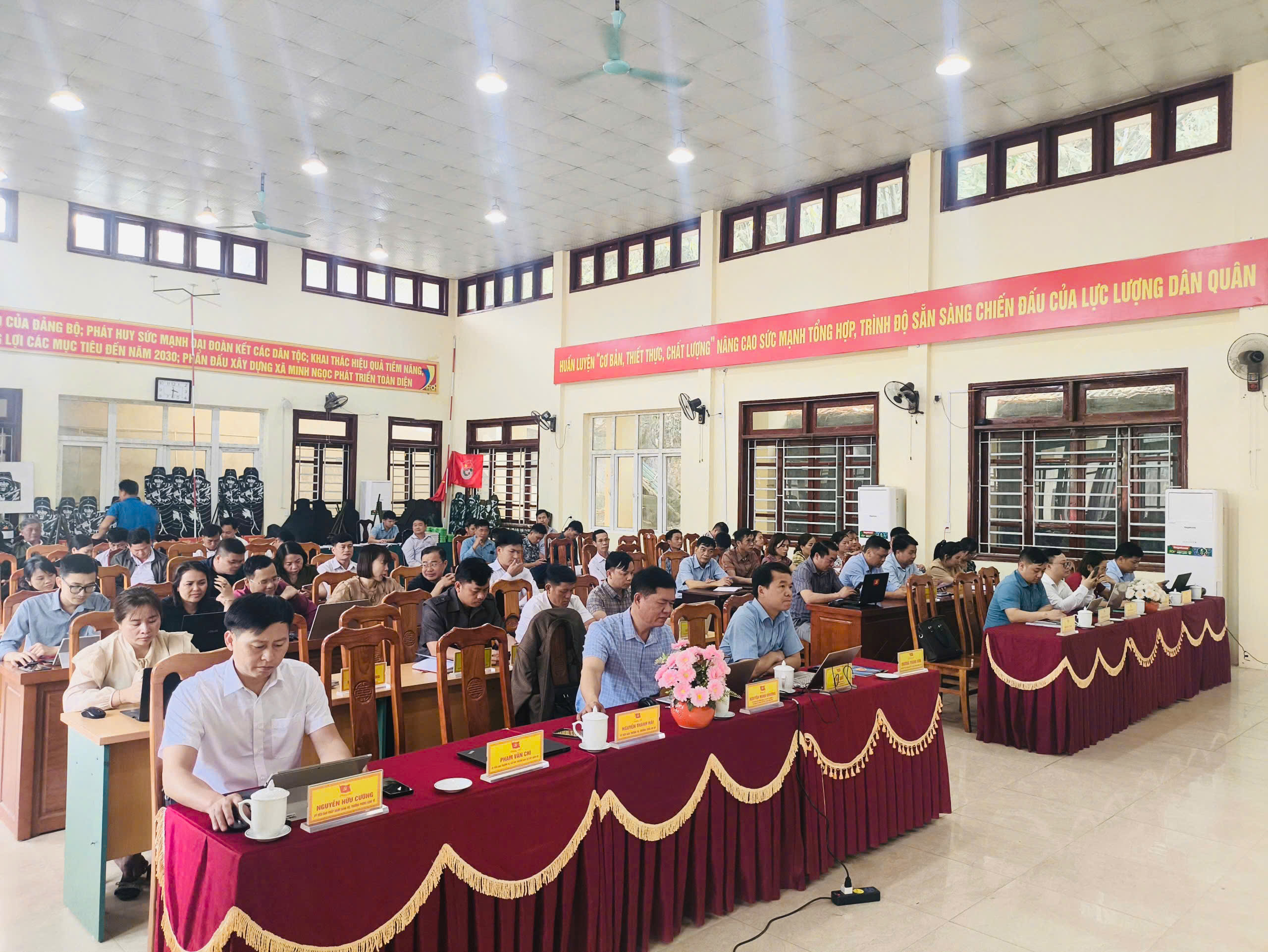 CÔNG AN XÃ MINH NGỌC: CHỦ ĐỘNG HỌC TẬP, QUÁN TRIỆT VÀ TRIỂN KHAI CÁC VĂN BẢN MỚI CỦA ĐẢNG