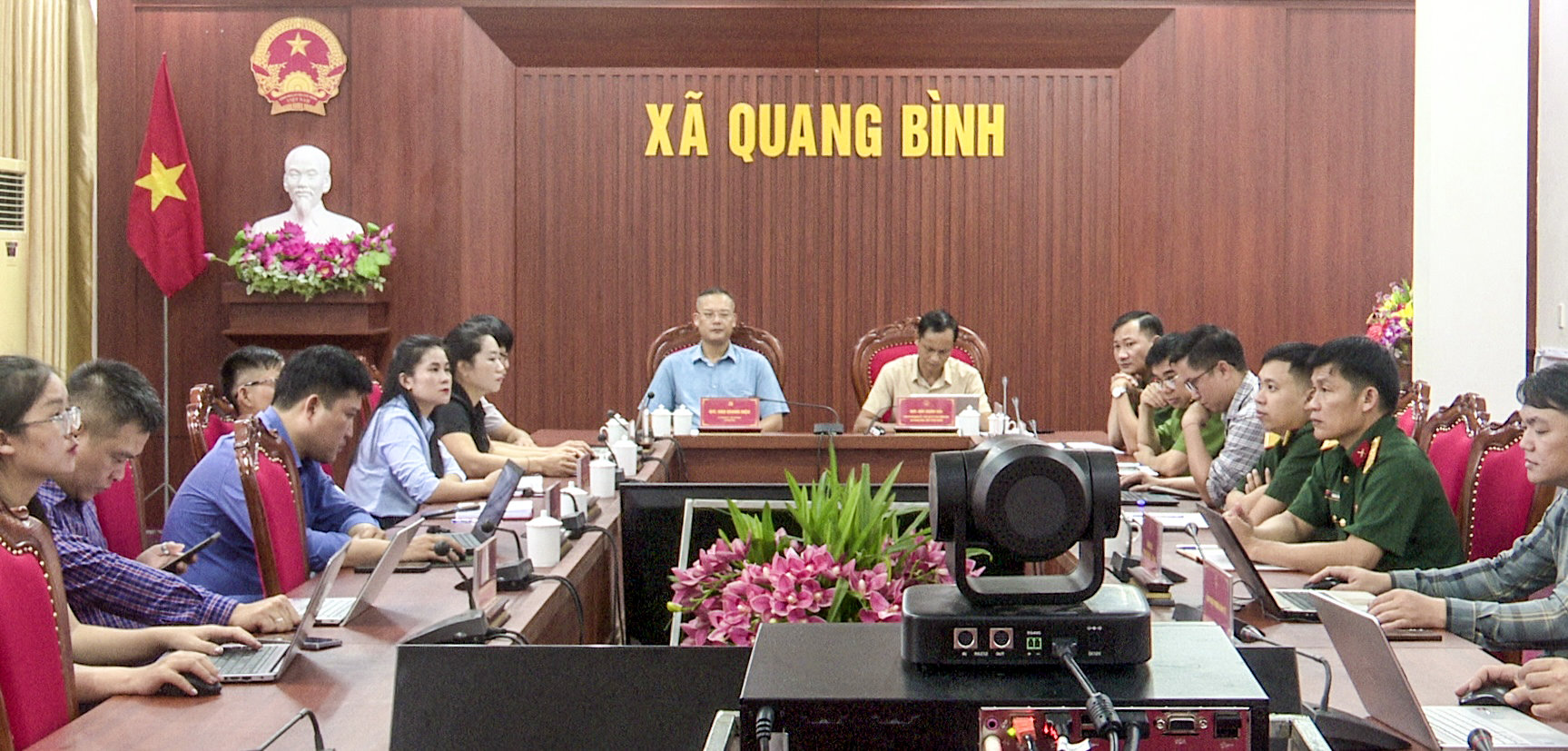 (Quang Bình - Tuyên Quang) XÃ QUANG BÌNH DỰ HỘI NGH Ị TRỰC TUYẾN TỔNG KẾT THỰC HIỆN LUẬT QUỐC PHÒNG, LUẬT DÂN QUÂN TỰ VỆ VÀ LUẬT GIÁO DỤC QUỐC PHÒNG VÀ AN NINH