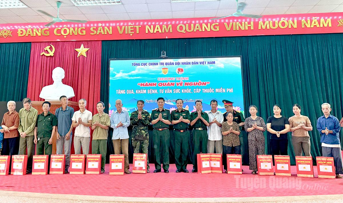 Tổng cục Chính trị Quân đội Nhân dân Việt Nam - Ban Thanh niên Quân đội tổ chức hành quân về nguồn tại xã Tân Trào
