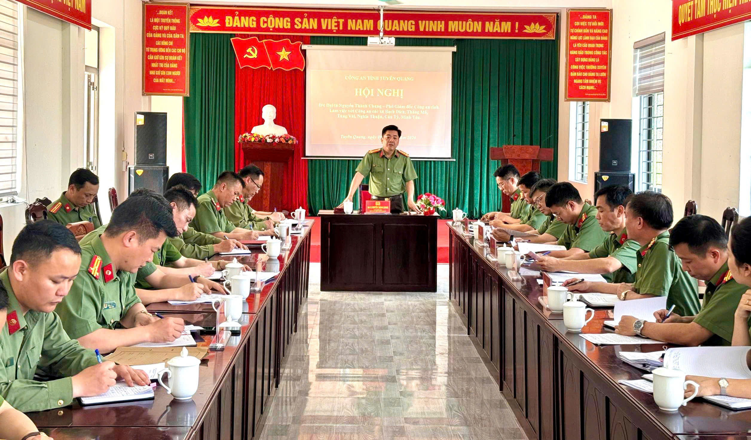 TĂNG CƯỜNG CHỈ ĐẠO CÔNG TÁC BẢO ĐẢM AN NINH BIÊN GIỚI