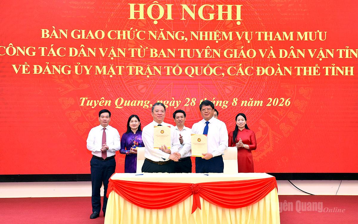 Bàn giao chức năng tham mưu công tác dân vận về Đảng ủy MTTQ, các đoàn thể tỉnh