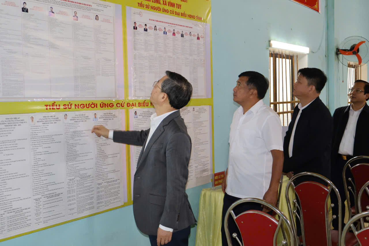 Th&ocirc;n t&acirc;n Long..jpg