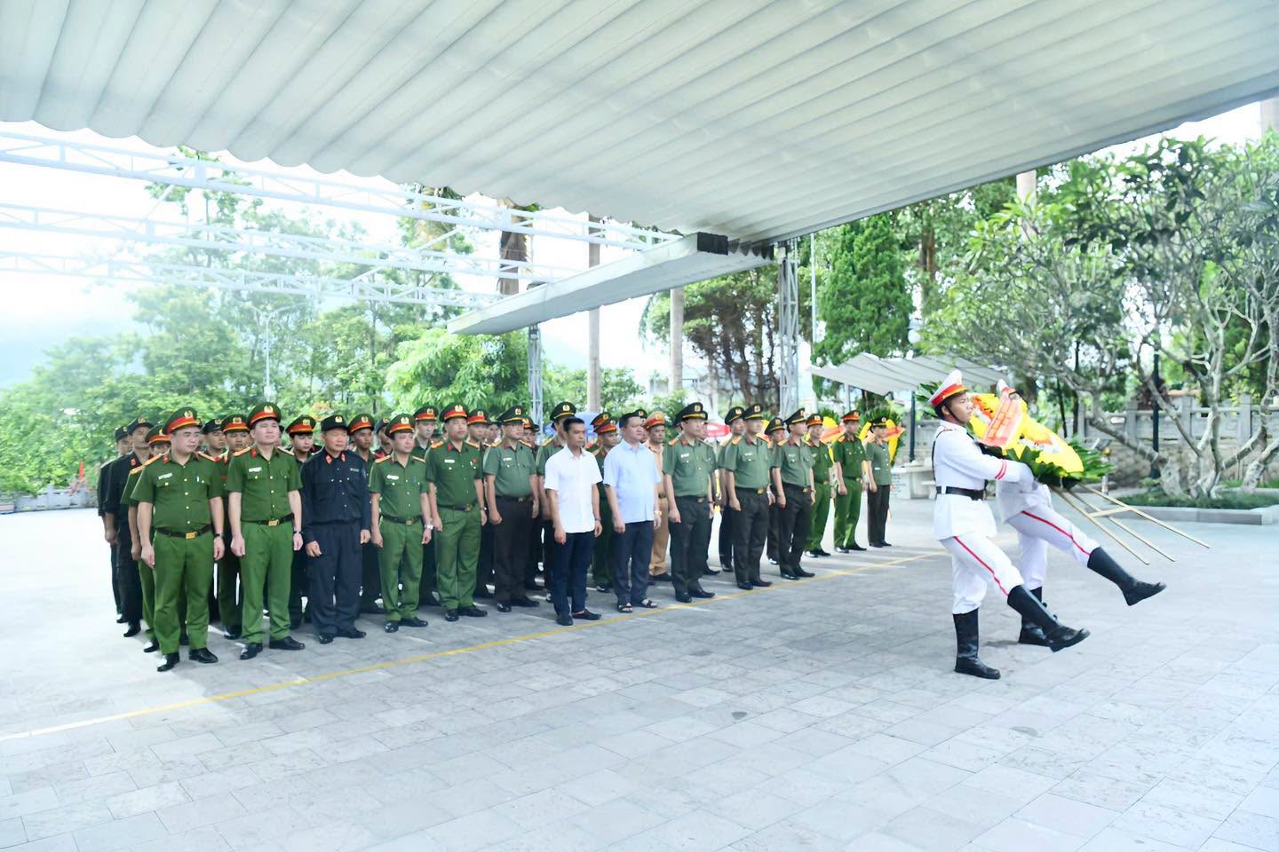 CÔNG AN TỈNH TUYÊN QUANG TỔ CHỨC CÁC HOẠT ĐỘNG SINH HOẠT CHÍNH TRỊ NHÂN KỶ NIỆM CÁC NGÀY LỄ LỚN