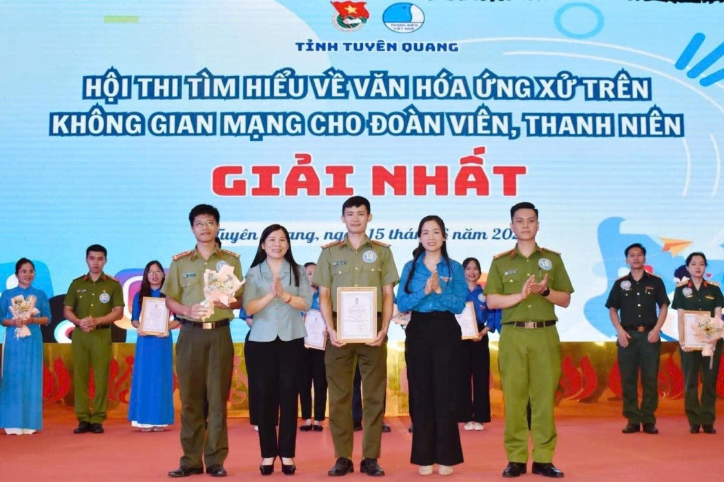 LAN TỎA NIỀM TIN TRÊN KHÔNG GIAN MẠNG