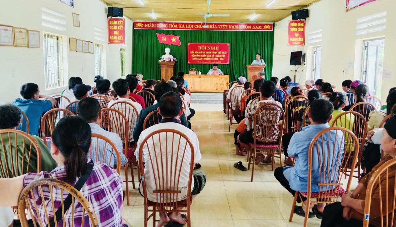 Tổ đại biểu số 01 HĐND xã Thuận Hòa tiếp xúc cử tri tại thôn Hòa Sơn