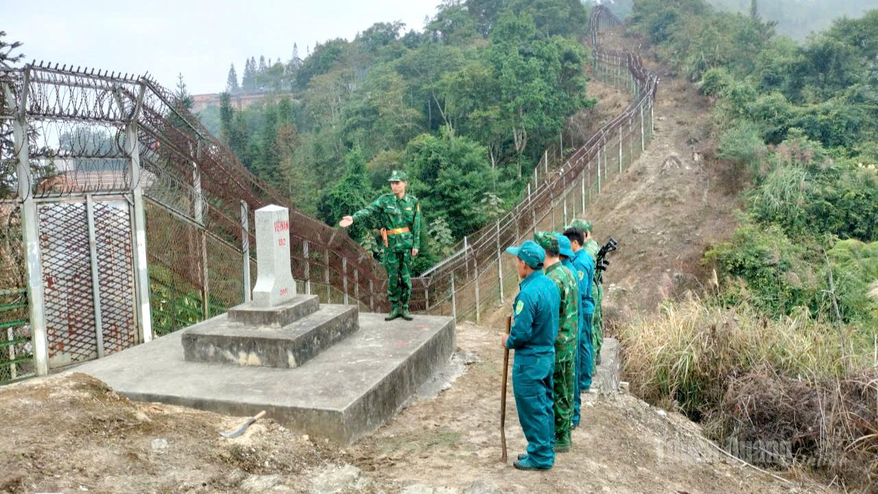 Mốc giới trong lòng Dân