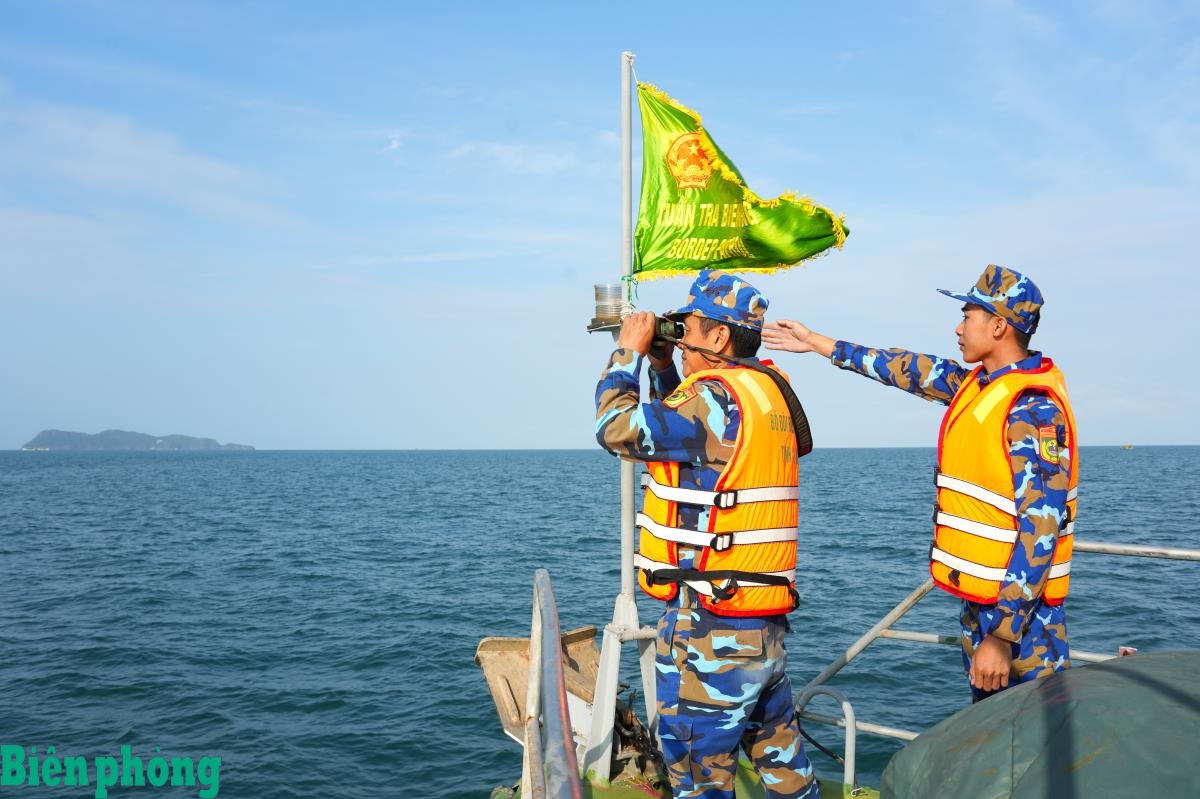 Sẵn sàng chiến đấu, bảo vệ an toàn dịp lễ 30/4 nơi cực Nam Tổ quốc