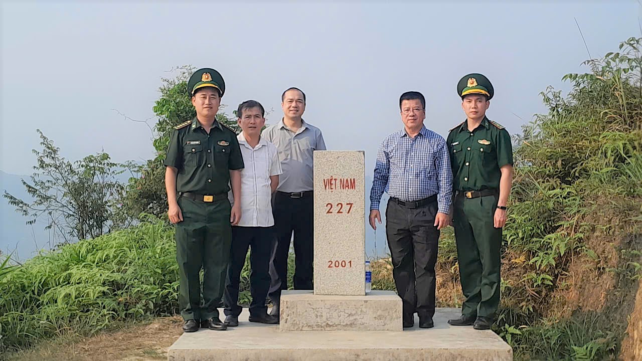 Bàn giao đường biên giới, mốc giới tại xã Thàng Tín