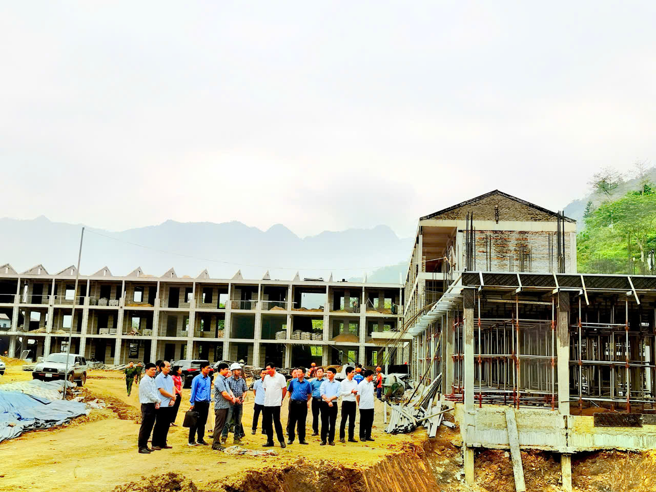 ĐOÀN CÔNG TÁC 279 CỦA TỈNH ỦY LÀM VIỆC TẠI XÃ MINH TÂN