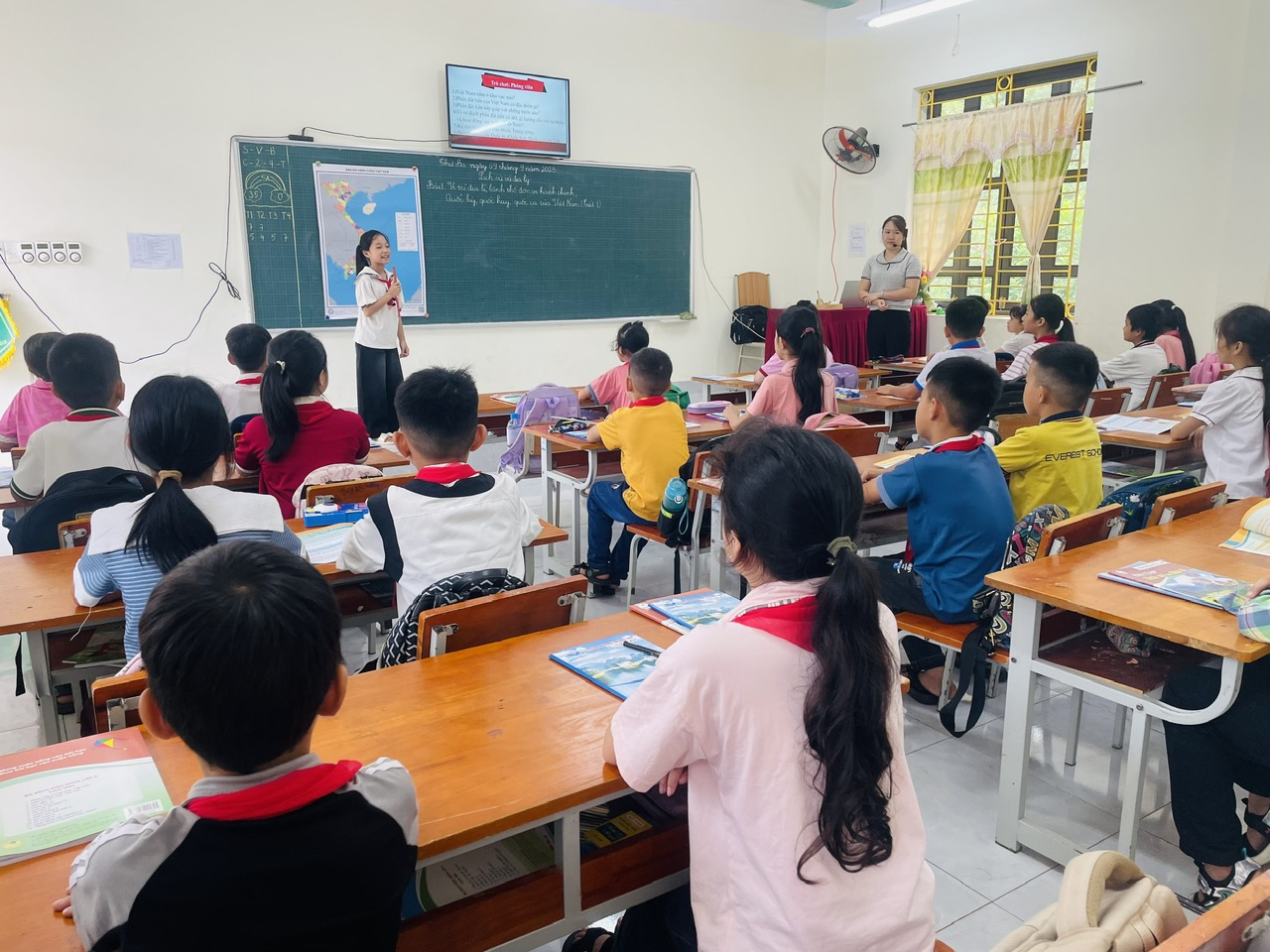 Không khí những ngày đầu năm học mới tại Trường Tiểu học Thượng Lâm