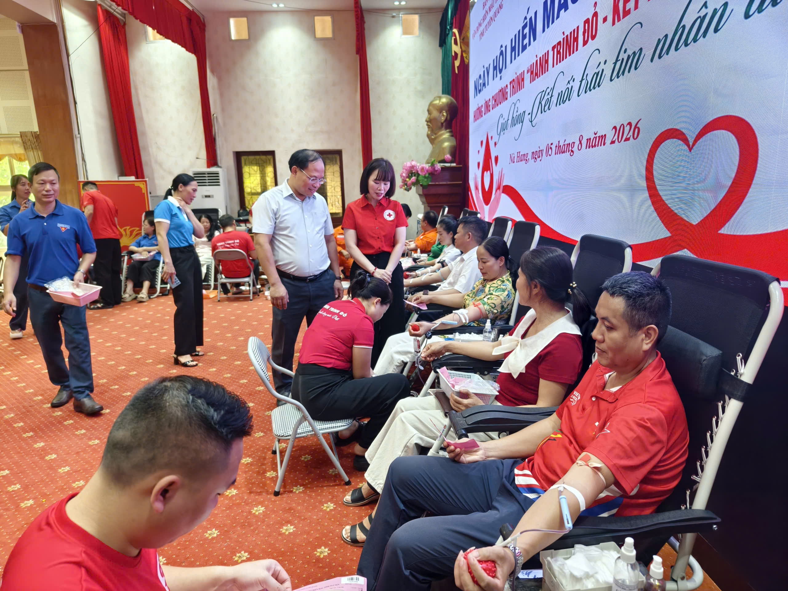 Xã Nà Hang hưởng ứng Chương trình “Hành trình đỏ - Kết nối dòng máu Việt”