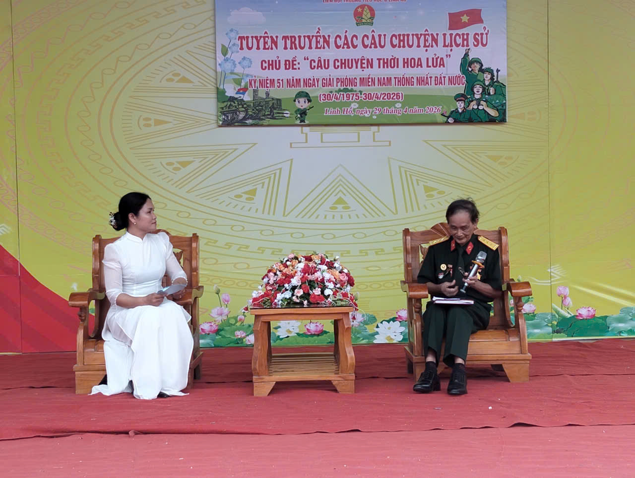 Trường Tiểu học B Linh Hồ lan toả những câu chuyện lịch sử với chủ đề  “Một thời hoa lửa”