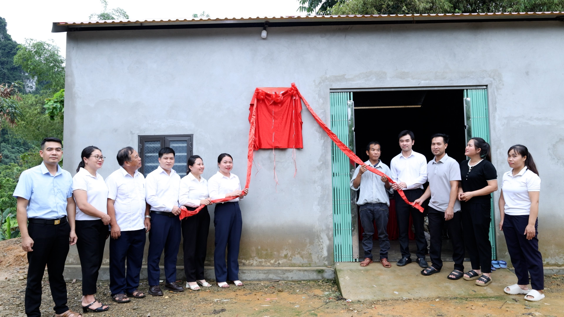 Xã Bình An tổ chức Lễ khánh thành và bàn giao nhà "Đại đoàn kết" cho hộ gia đình có hoàn cảnh khó khăn