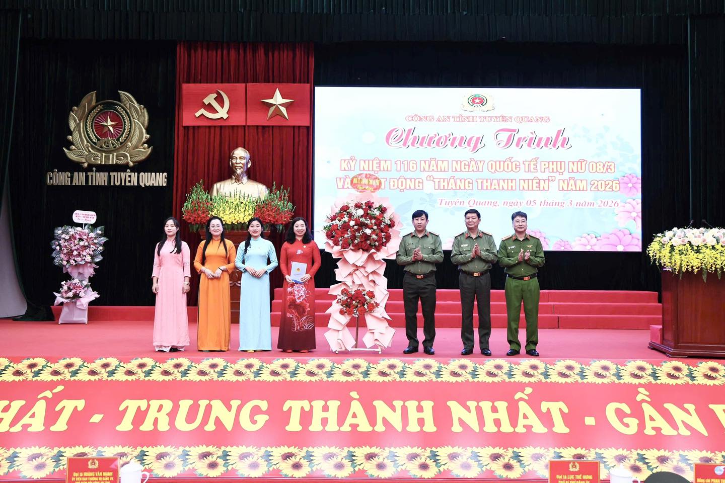 XÂY DỰNG PHỤ NỮ CÔNG AN TUYÊN QUANG NĂNG ĐỘNG, SÁNG TẠO, BẢN LĨNH, NHÂN VĂN