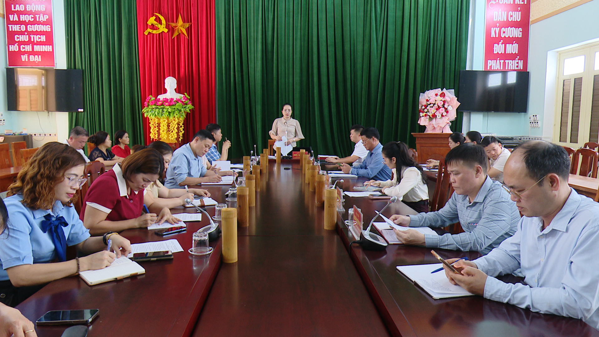 Minh Quang tổ chức hội nghị triển khai công tác đảm bảo an toàn thực phẩm và chuẩn bị kỳ thi tốt nghiệp năm học 2025–2026