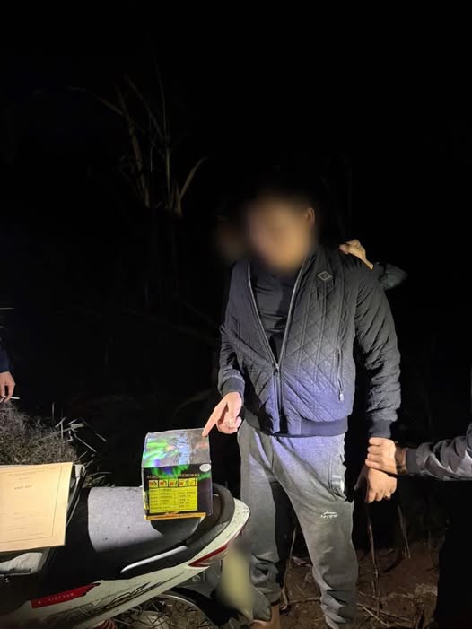 CÔNG AN XÃ MINH THANH KỊP THỜI PHÁT HIỆN HÀNH VI TÀNG TRỮ PHÁO HOA NỔ TRÁI PHÉP