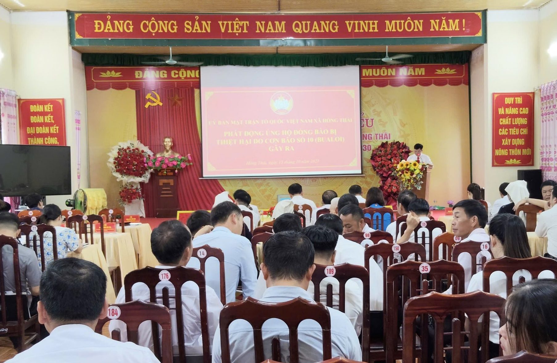MTTQ Việt Nam xã Hồng Thái phát động ủng hộ đồng bào bị thiệt hại do bão số 10 (Bualoi)