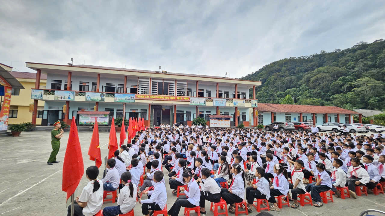 CÔNG AN XÃ NGHĨA THUẬN ĐẨY MẠNH TRUYÊN TRUYỀN PCCC