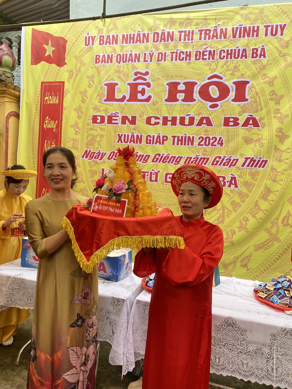 ảnh đền chúa bà bài..jpg