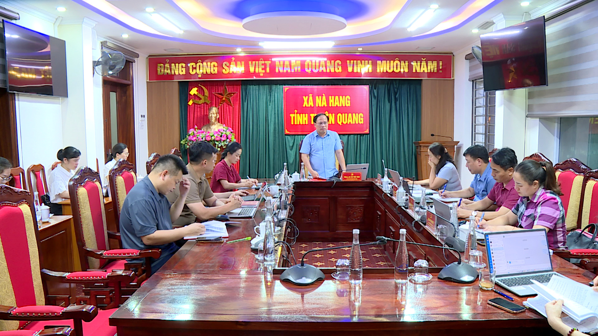 Đảng ủy xã Nà Hang triển khai các nội dung về sắp xếp thôn và bố trí, sử dụng người hoạt động không chuyên trách trên địa bàn xã Nà Hang năm 2026
