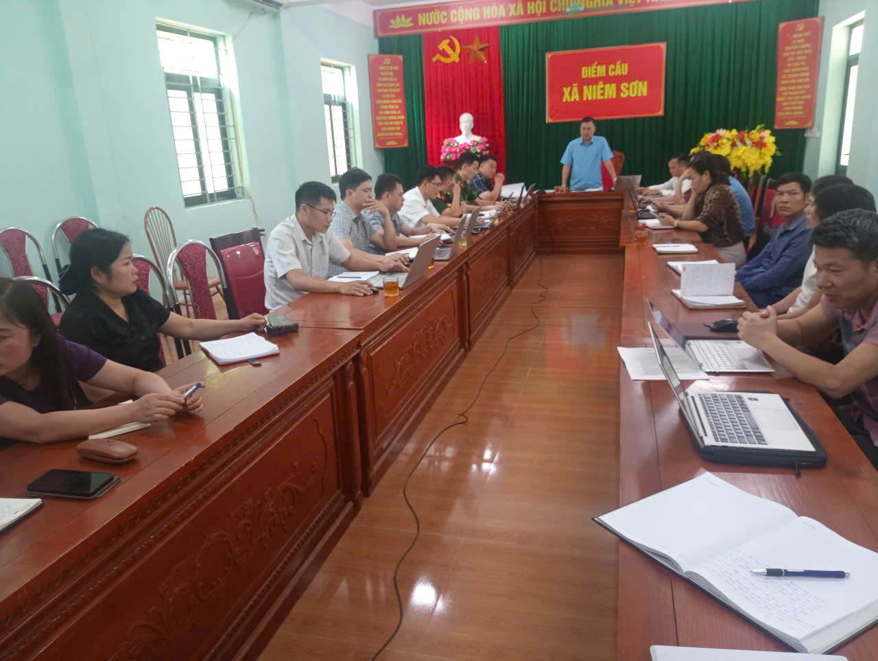 UBND xã Niêm Sơn họp phiên thường kỳ tháng 5/2026: Nỗ lực hoàn thành các chỉ tiêu kinh tế - xã hội trọng điểm