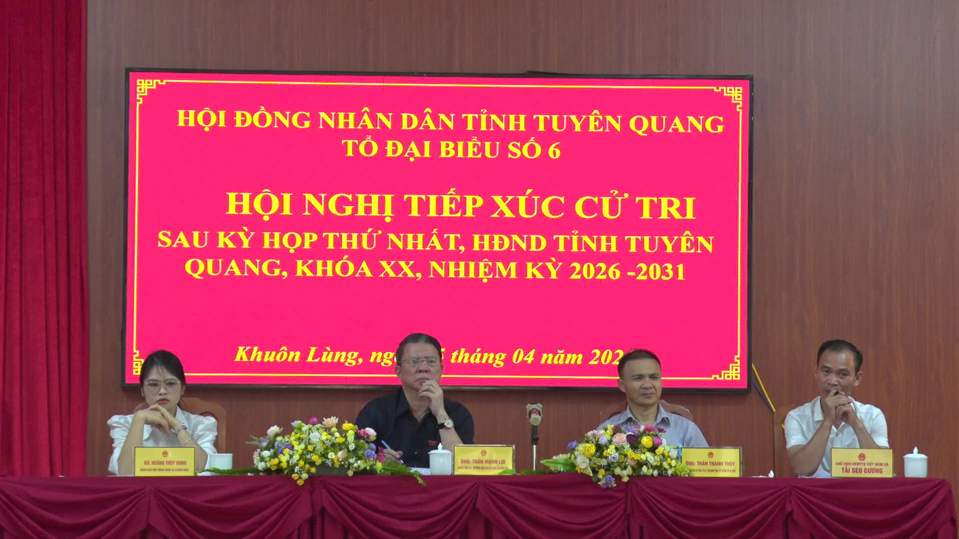 TỔ ĐẠI BIỂU SỐ 06 HĐND TỈNH TIẾP XÚC CỬ TRI XÃ KHUÔN LÙNG