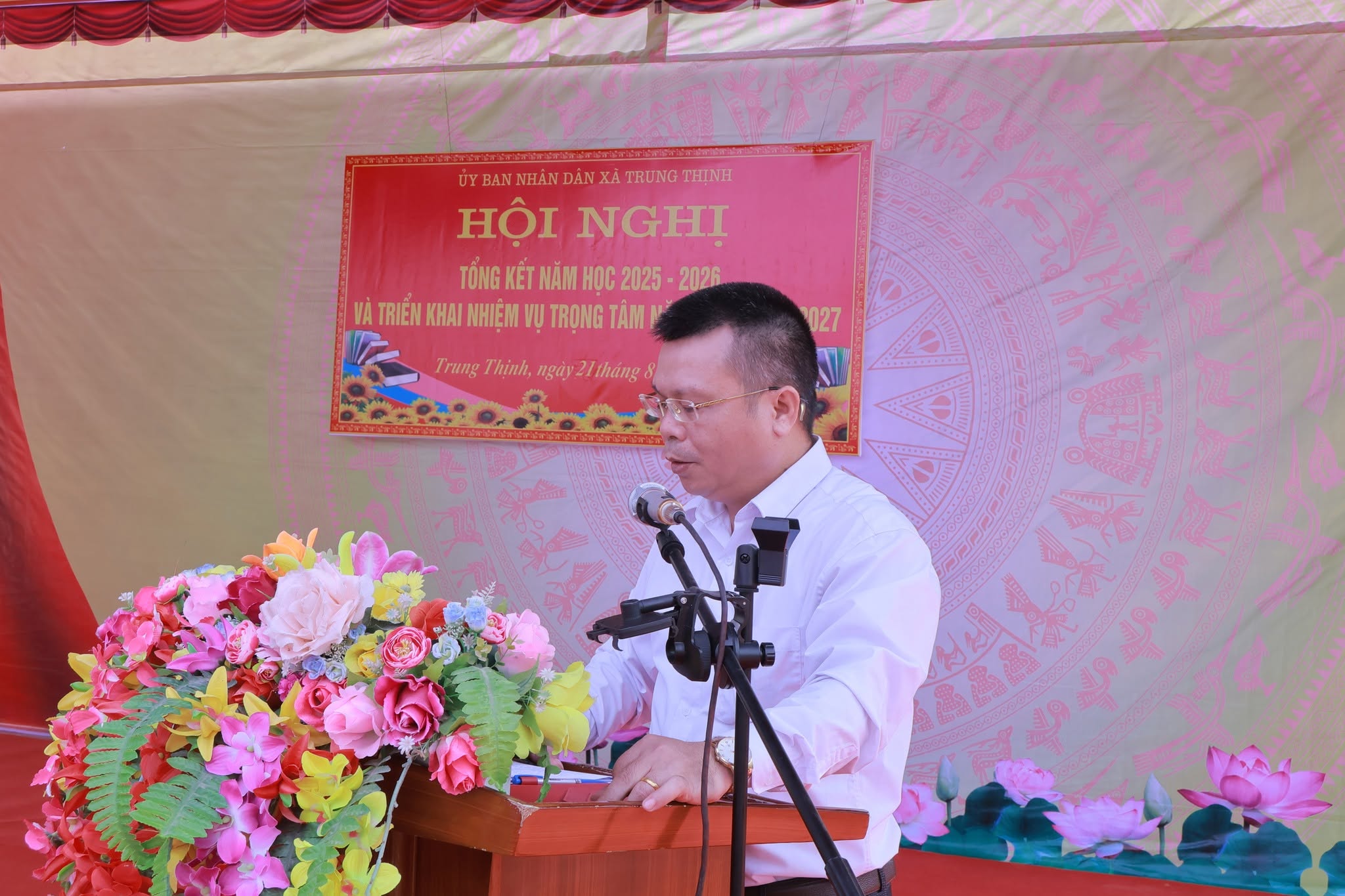 TRUNG THỊNH TỔ CHỨC HỘI NGHỊ TỔNG KẾT NĂM HỌC 2025-2026, TRIỂN KHAI NHIỆM VỤ NĂM HỌC 2026-2027
