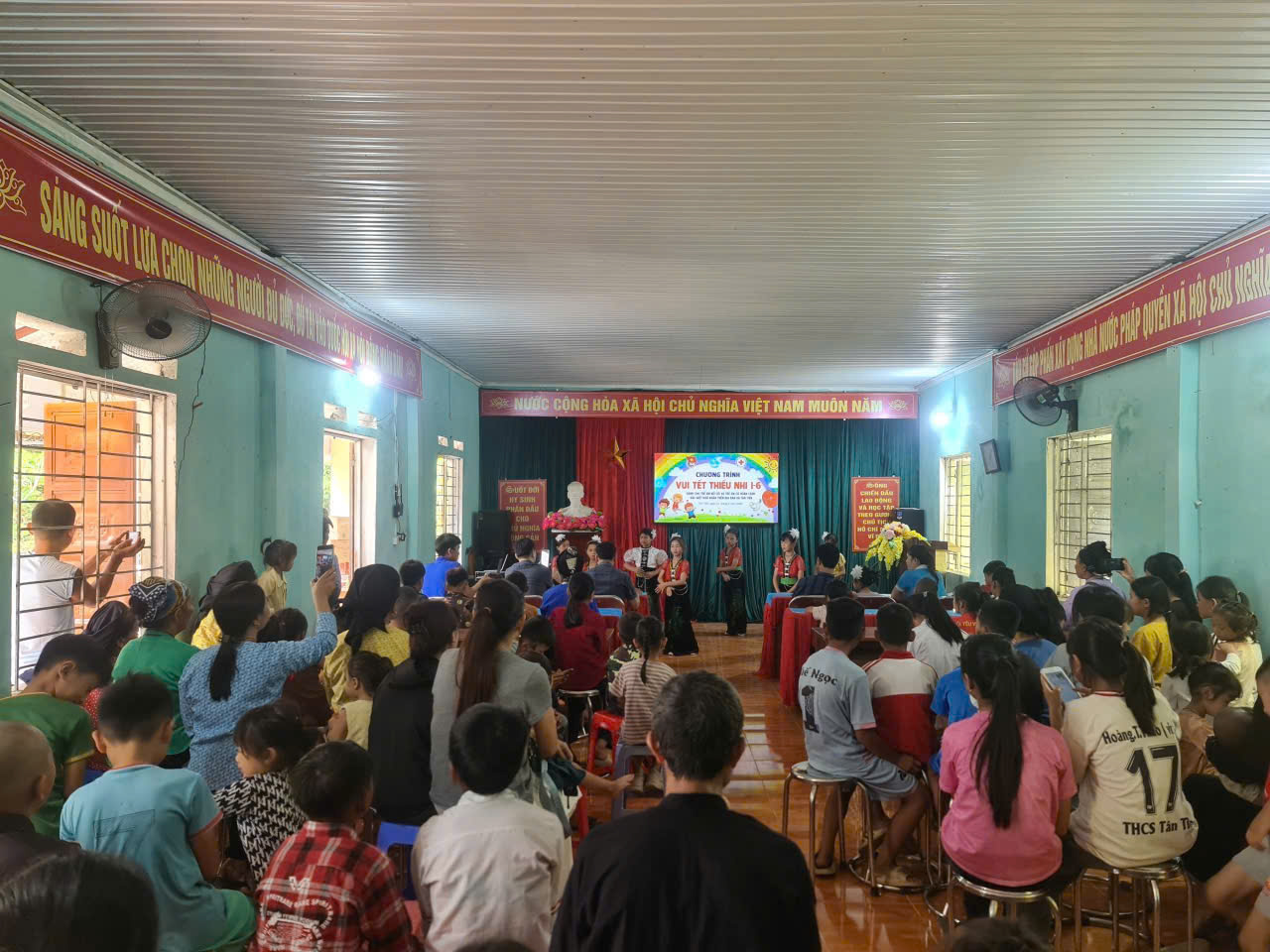 HỘI LHPN XÃ TÂN TIẾN PHỐI HỢP TỔ CHỨC CÁC HOẠT ĐỘNG Ý NGHĨA NHÂN NGÀY QUỐC TẾ THIẾU NHI 01/6/2026