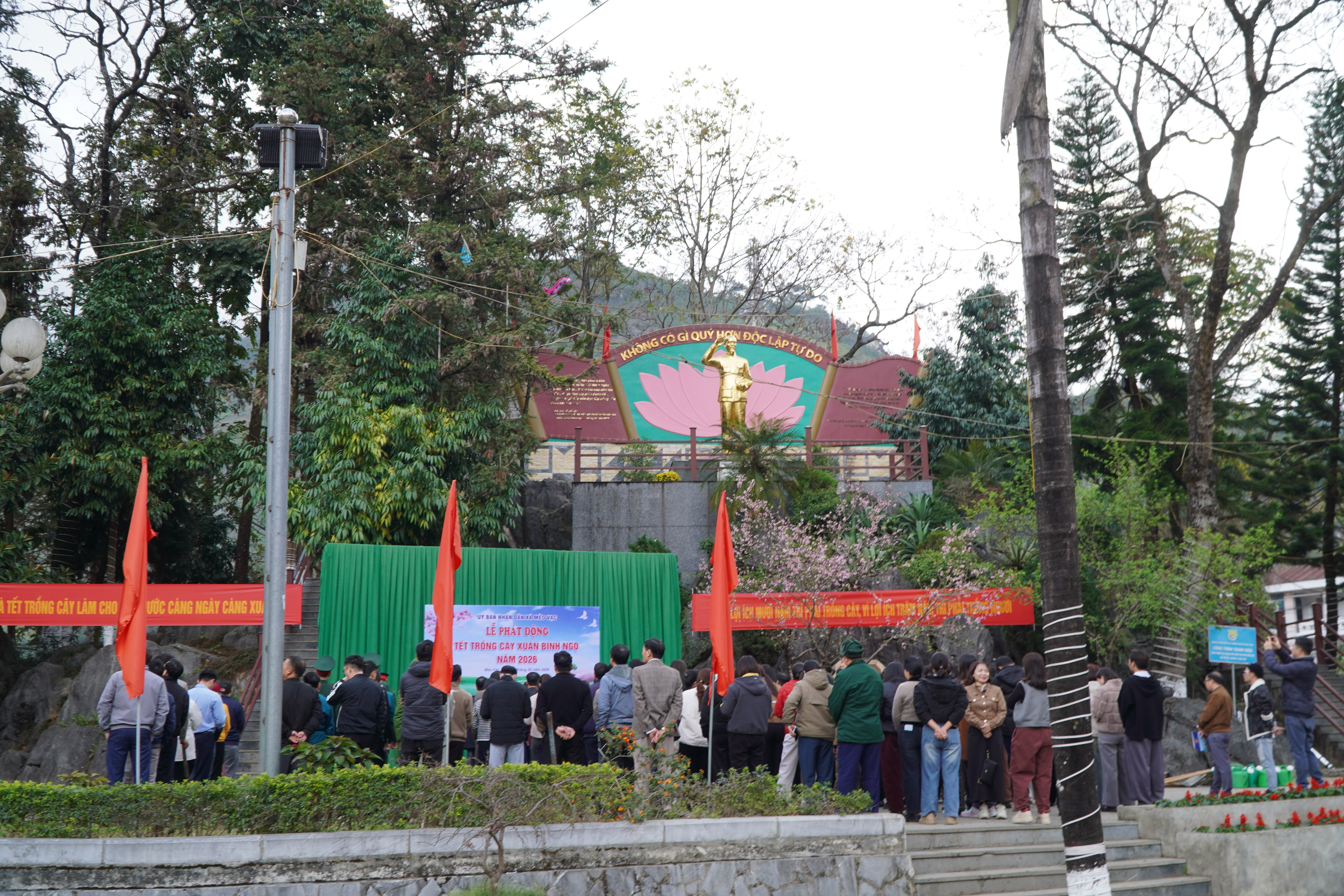 Xã Mèo Vạc phát động Tết trồng cây Xuân Bính Ngọ năm 2026