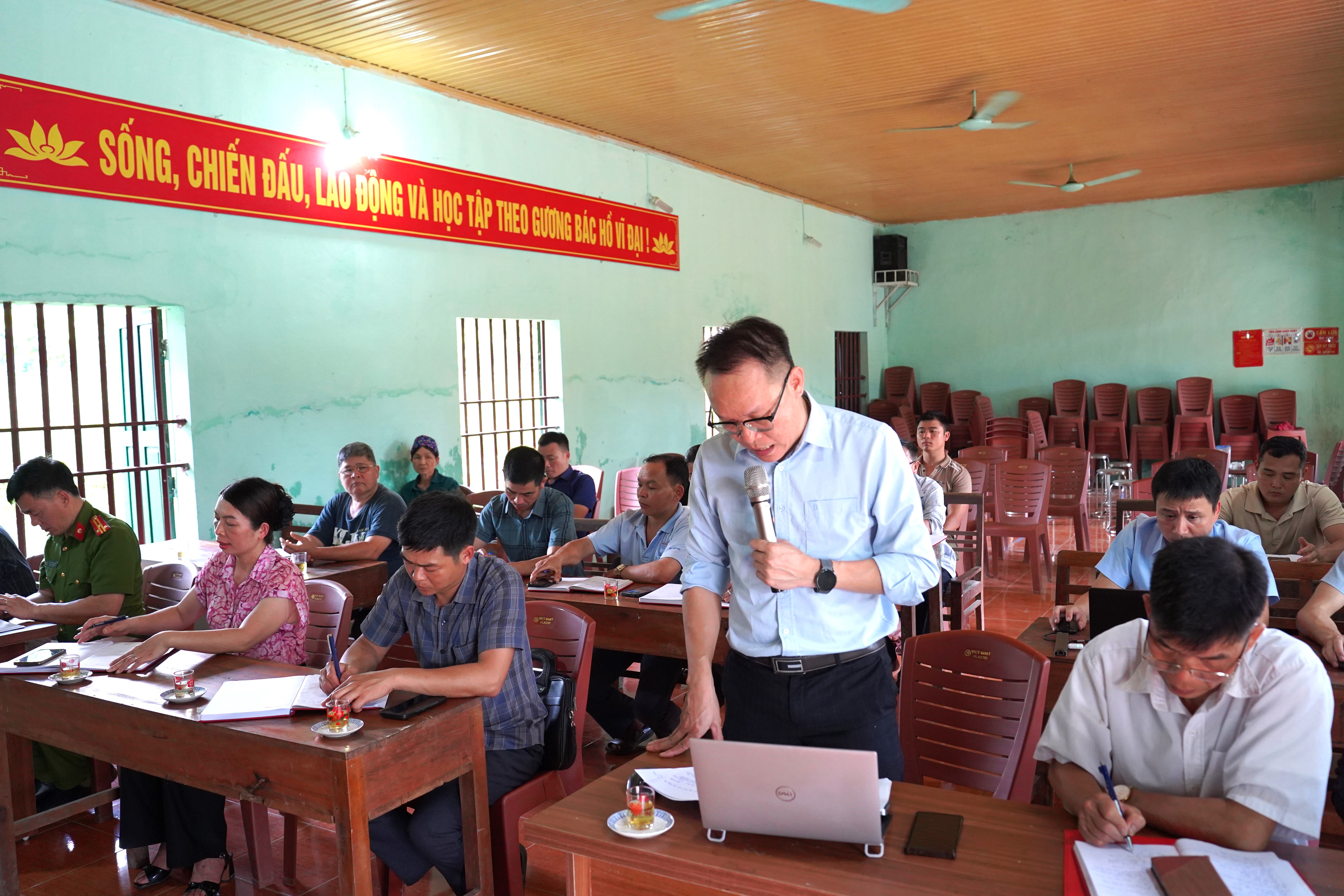 N&agrave; diềm 7.JPG