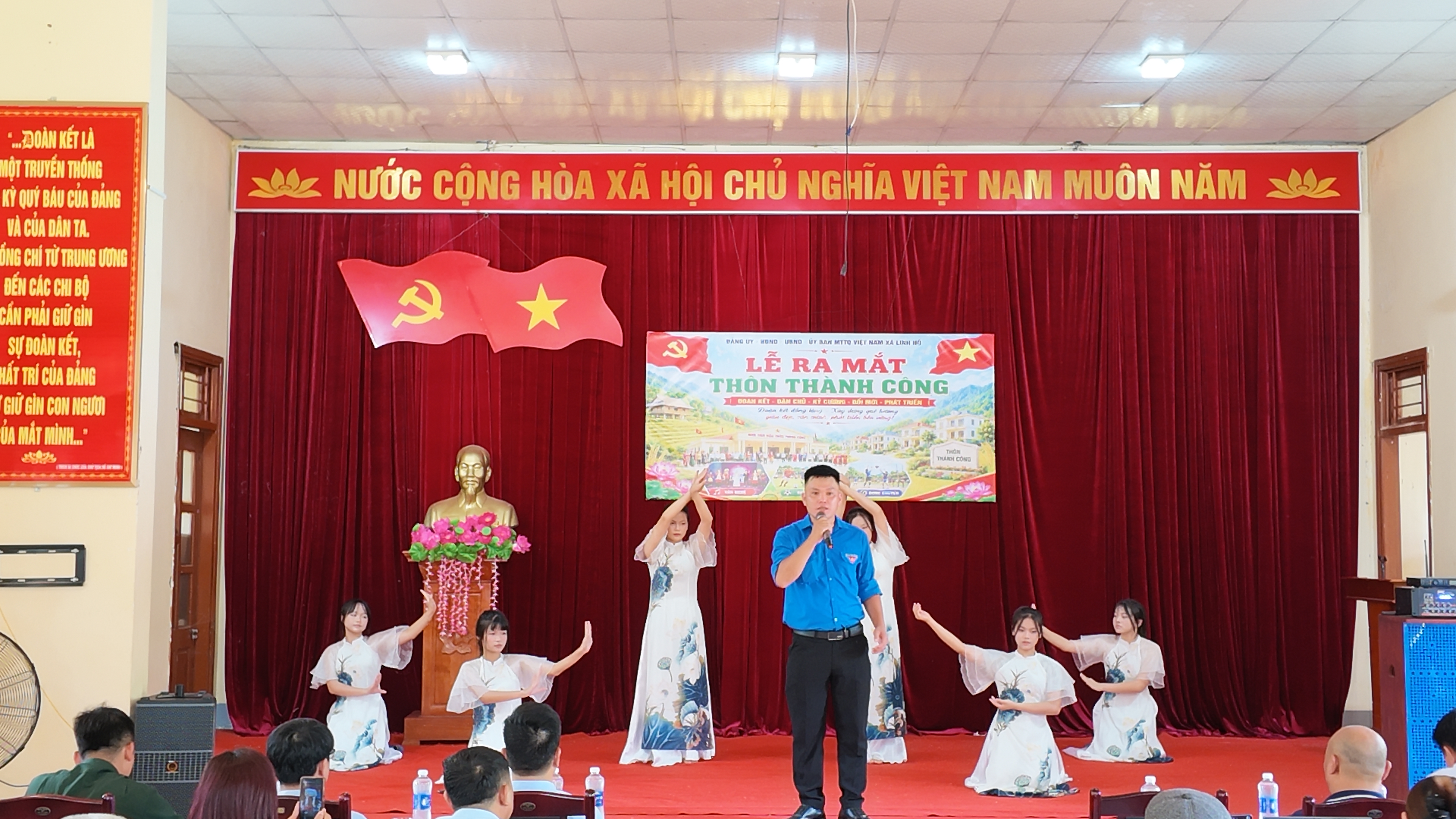 Ra mắt 14.JPG
