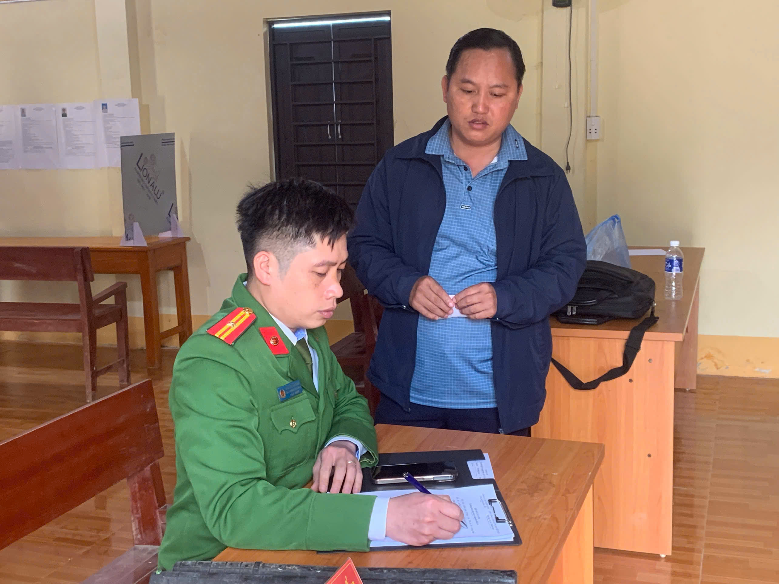 CÔNG AN XÃ ĐỒNG YÊN KIỂM TRA CÔNG TÁC PCCC TẠI CÁC KHU VỰC BỎ PHIẾU