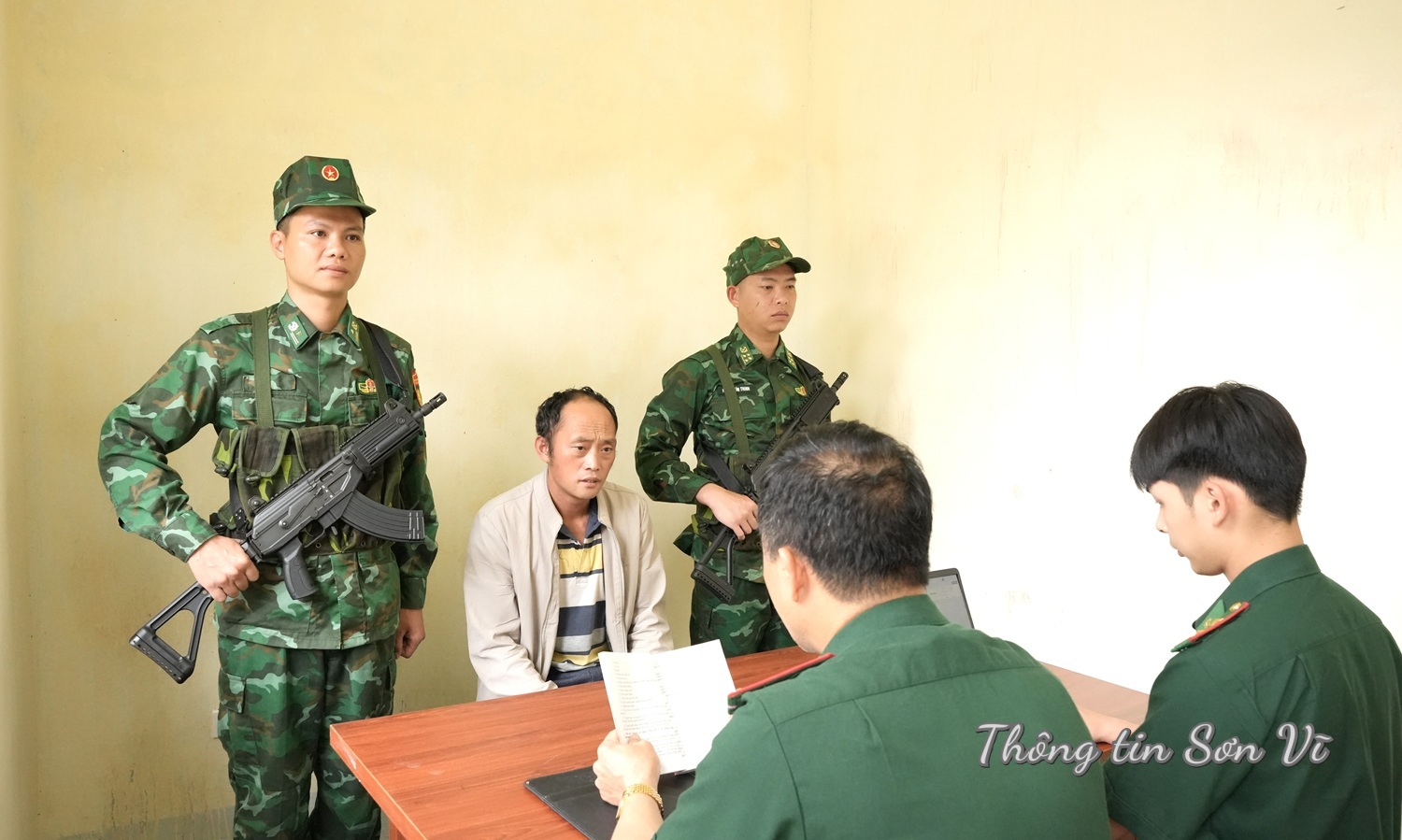 Đồn Biên phòng Cửa khẩu Săm Pun khởi tố vụ án tổ chức cho người khác xuất cảnh trái phép